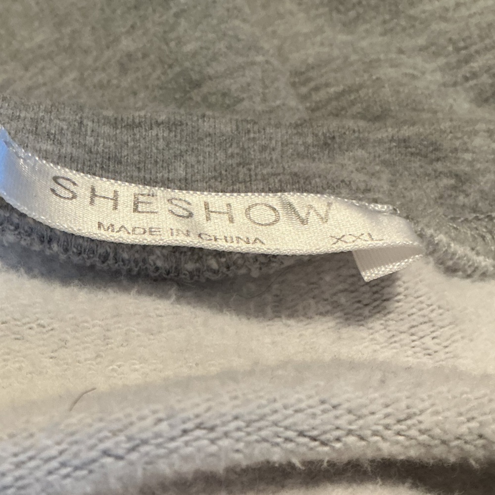 Women’s Gray Crewneck Sweat shirt with Bold Print size XXL - Picture 4 of 5